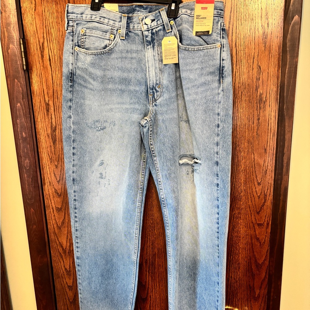 Levi's Light Wash Distressed Jeans